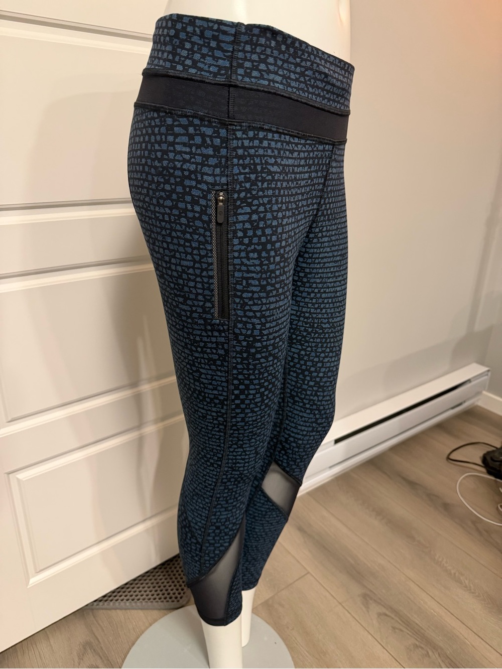 lululemon athletica Black and Blue Patterned Leggings